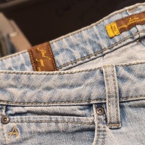 Aura Relaxed Jeans for Women - Size 10